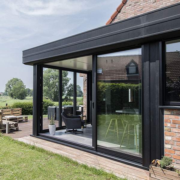 Pergola bioclimatique sur terrasse